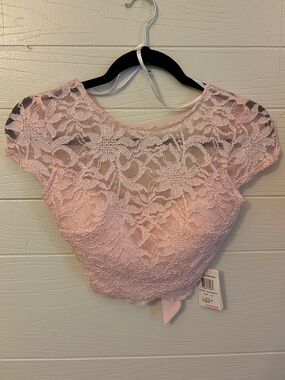 B. Darlin Women's Light Baby Pink Lace w Silver Glitter Crop Top Size 1/2 NWT